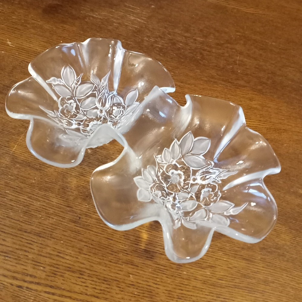 Etched Flowers Frost Divided Serving Glass Dish Bowl Candy Relish Floral Vtg 11"